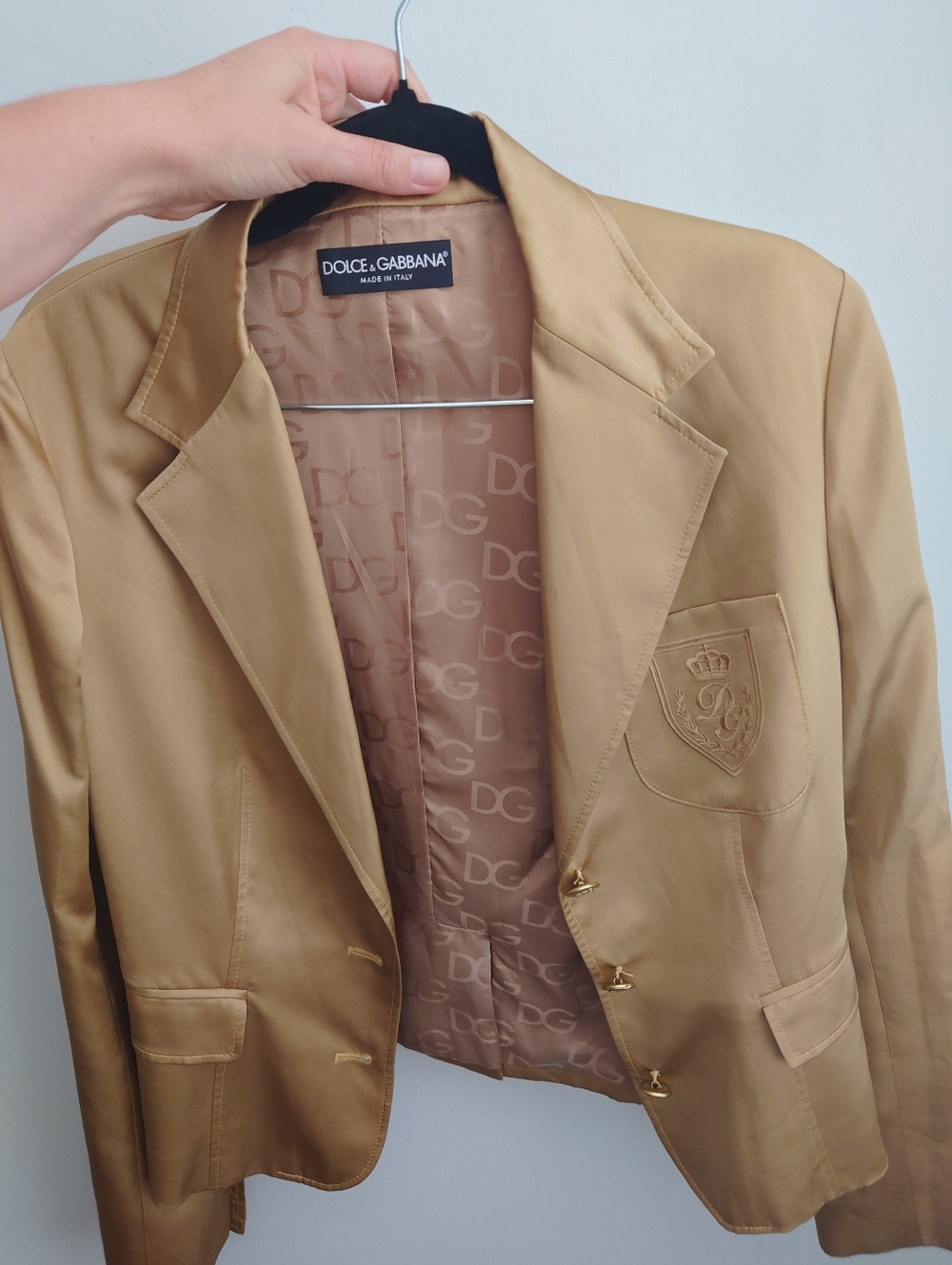 Dolce & Gabbana Women's Beige Blazer with Crest Detail Excellent Condition! US 8